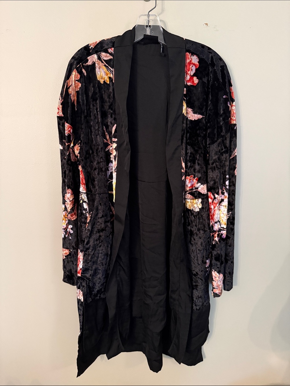 Out From Under Floral Velvet Robe - Picture 3 of 8